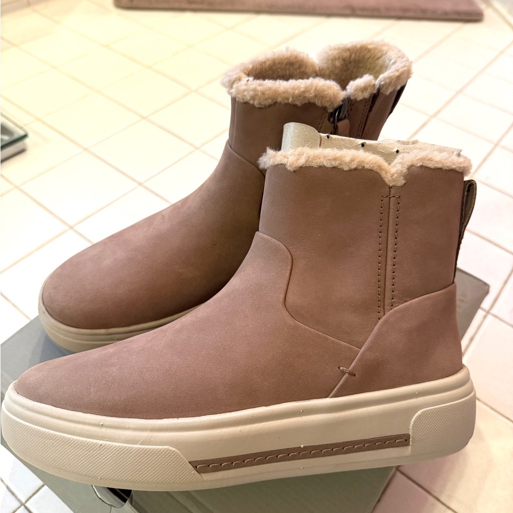 Women's Clarks Tan Ankle Boots
